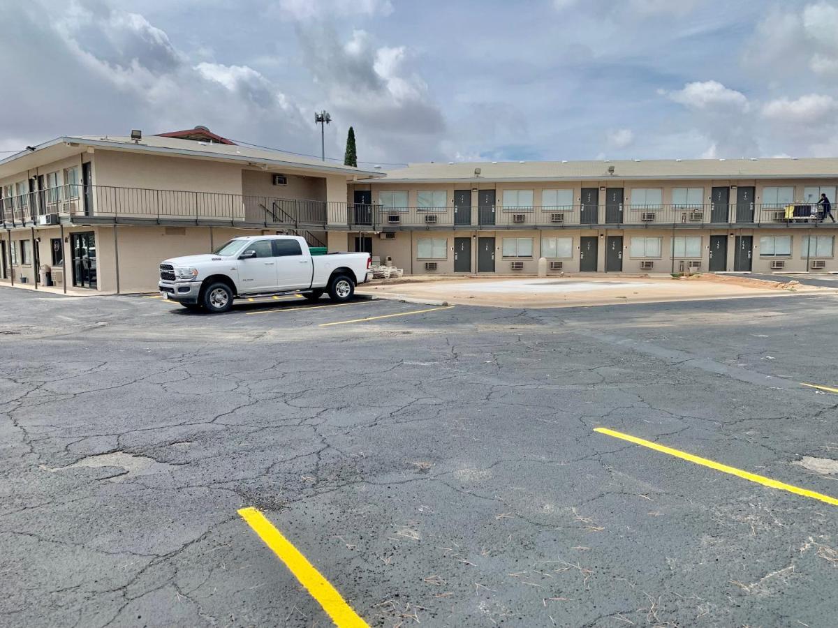 Rodeway Inn Midland Luaran gambar