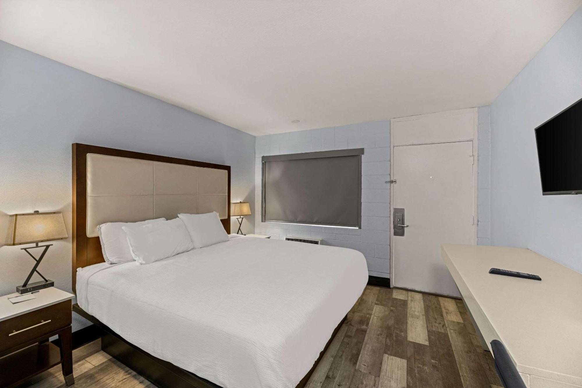 Rodeway Inn Midland Luaran gambar