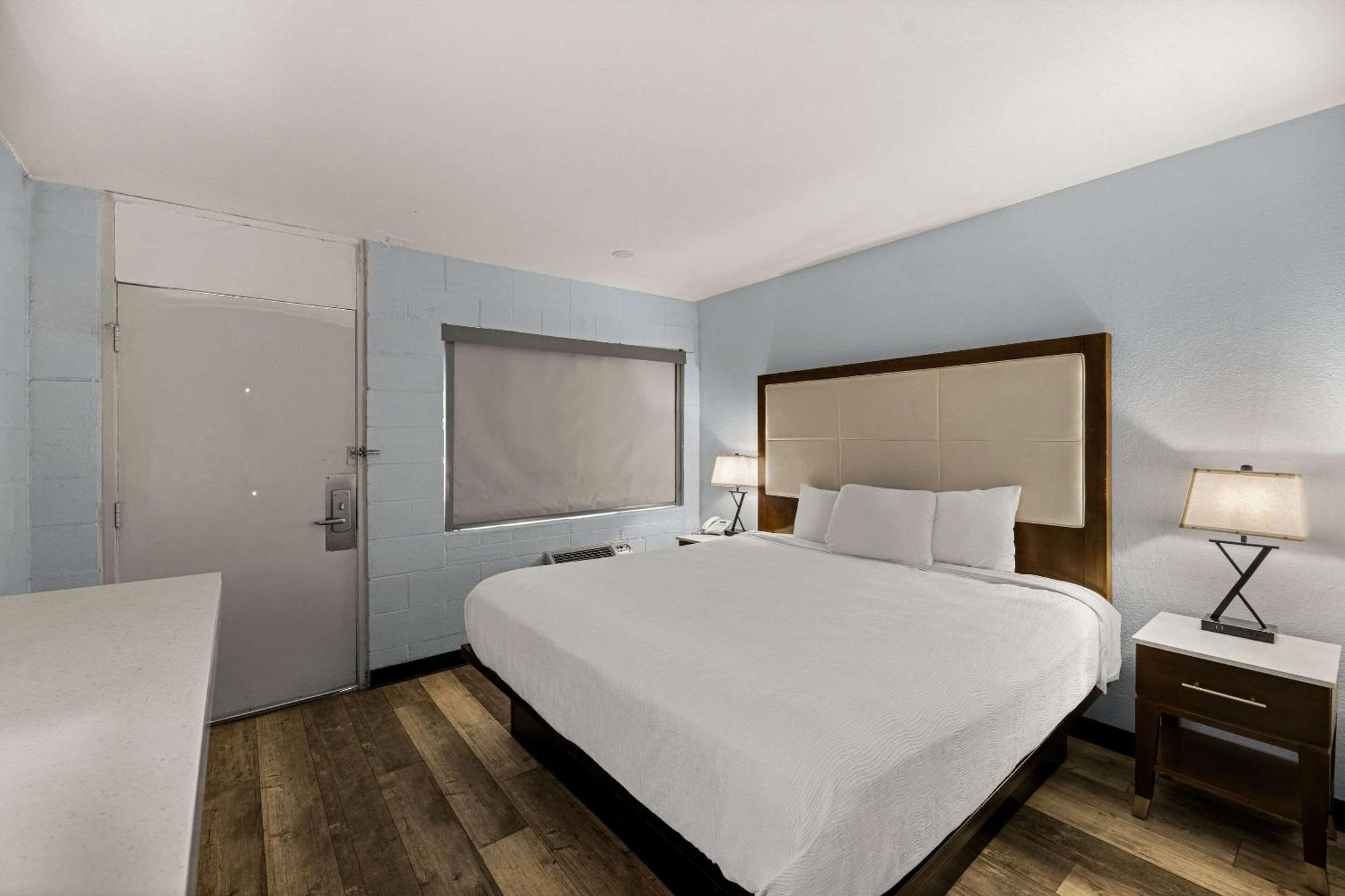 Rodeway Inn Midland Luaran gambar